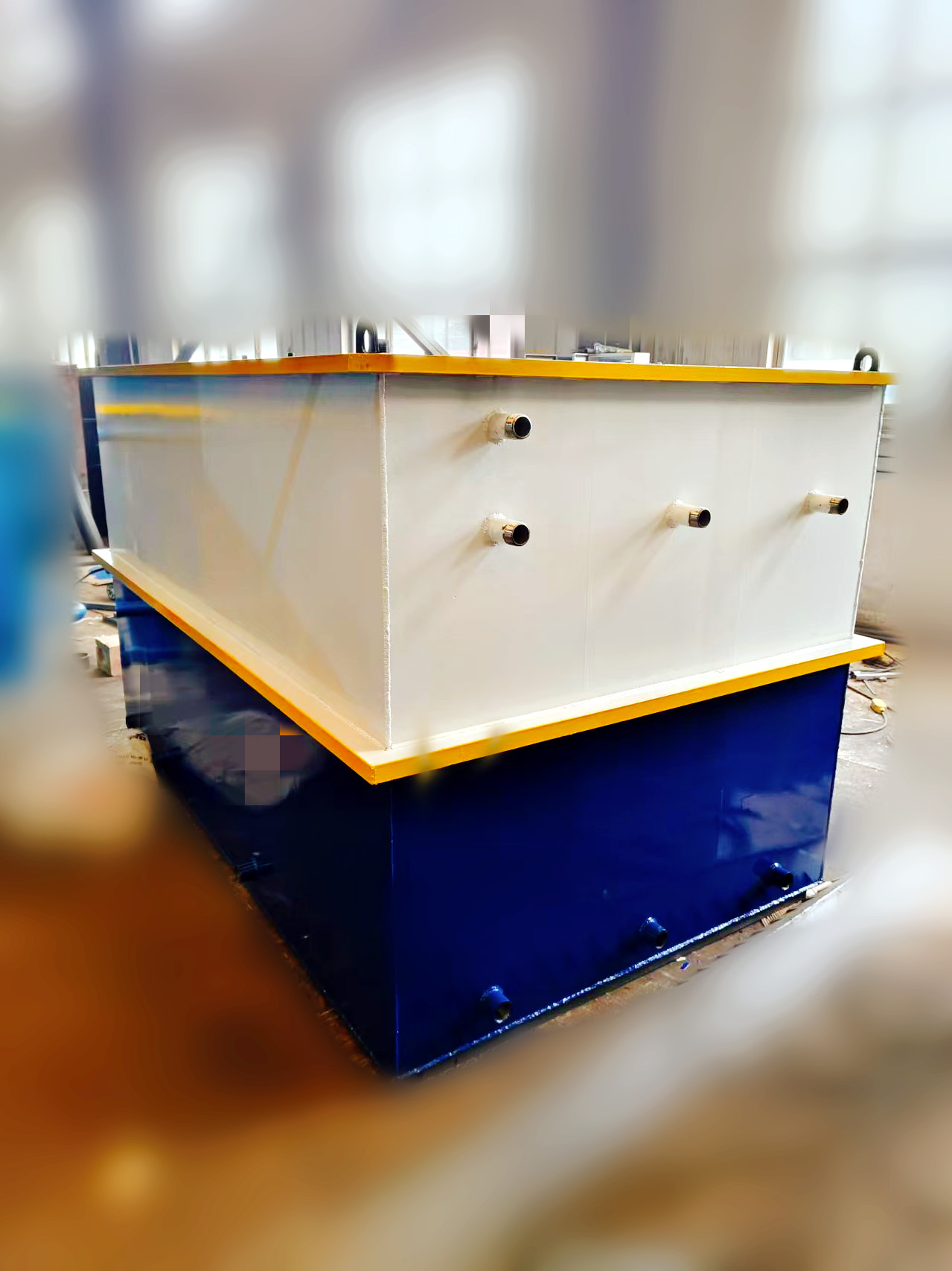 ���»���10��ÿ��һ�廯������ˮ�����豸